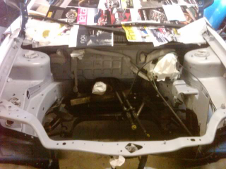 Illustration for article titled That time I painted my engine bay... (shiny engine pic reward for clicking)